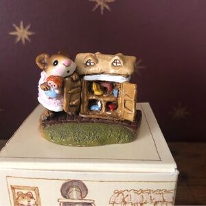 Wee Forest Folk Figurine Mousey’s Dollhouse  1983  M-102.  Retired
